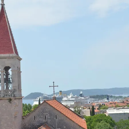 شقة Roko سبليت